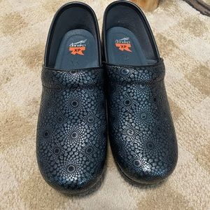 Dansko XPs, size 42